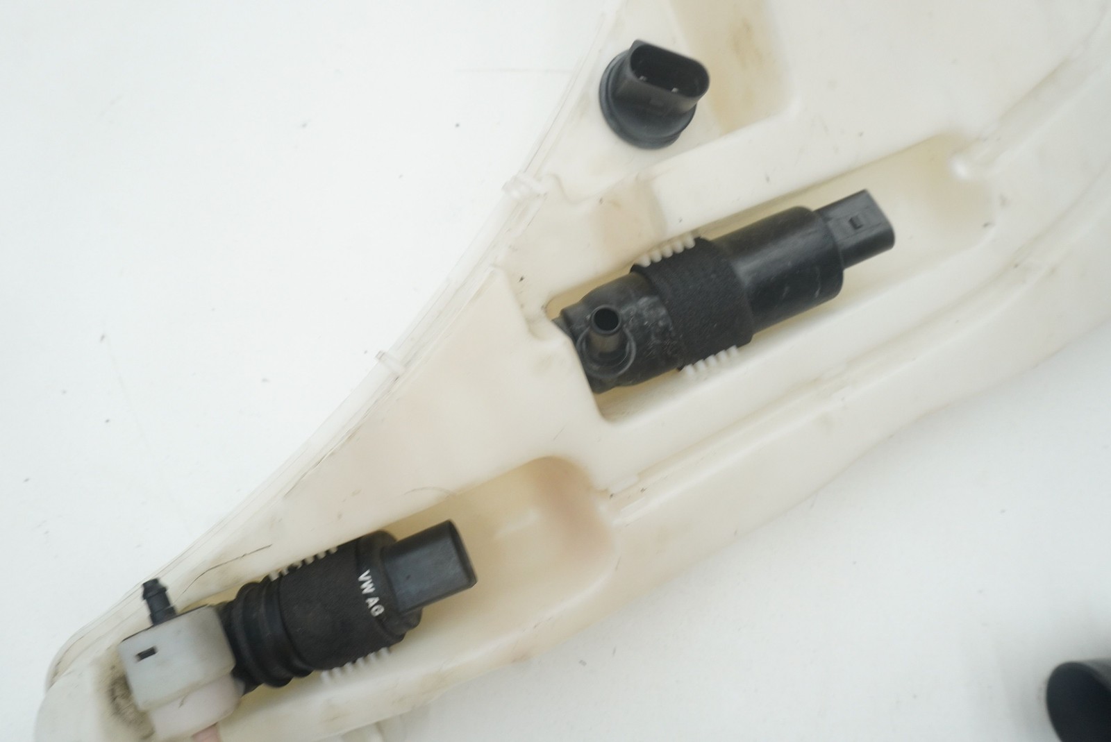 Bentley Bentayga 2016-2020 Washer reservoir P/N 4M0955449G