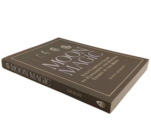 Moon Magic Diane Ahlquist Mystical 2021 PB Book - Imagen 7 de 7
