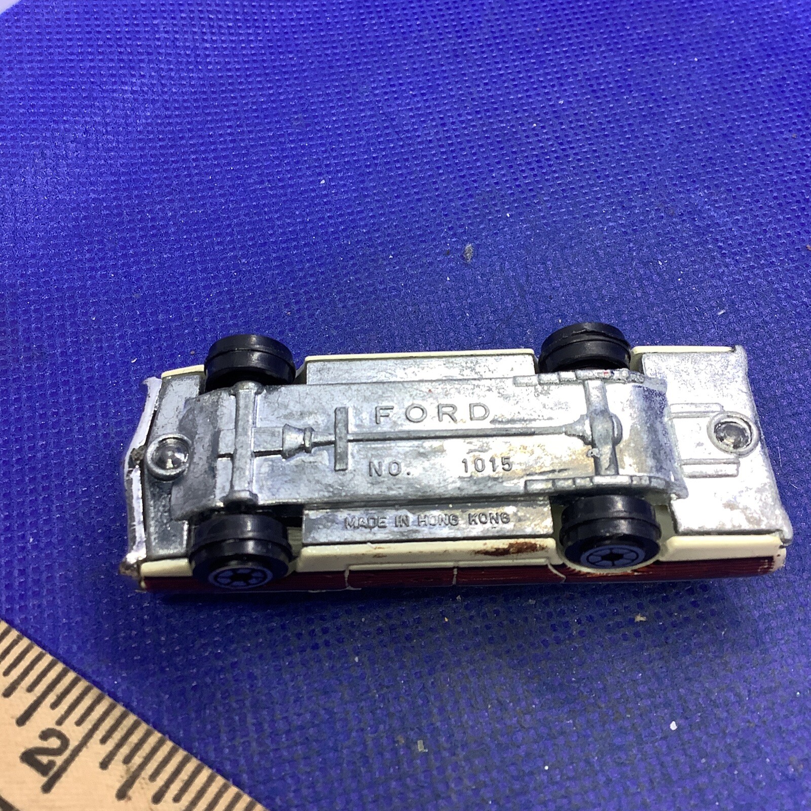 YATMING No. 1015 FORD STATION WAGON MADE IN HONG KONG Wood Panel