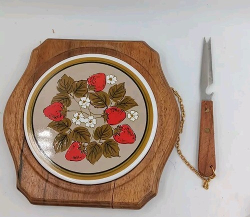 Strawberrys On Cheese Board Trivet With Knife Made In Japan - READ - Picture 2 of 11