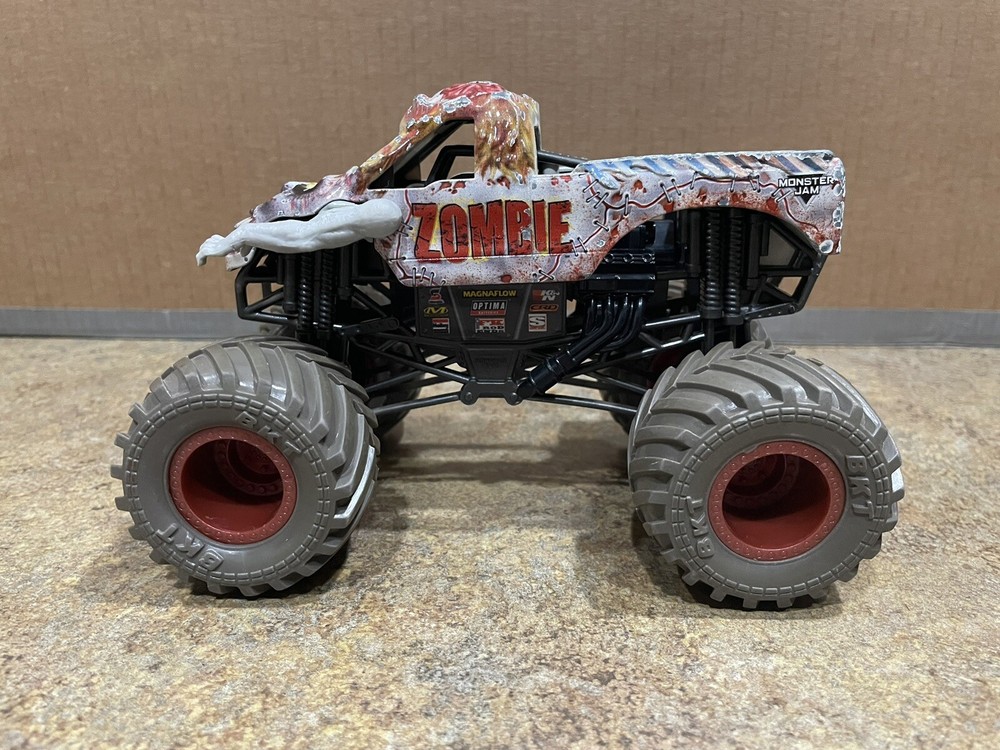 Monster Jam 1:24 Scale Monster Truck Zombie