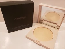 Laura Mercier~Real Flawless Luminous Perfecting Pressed Powder~Translucent~0.24o