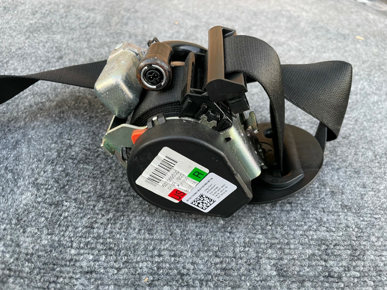 RIGHT SIDE SEAT BELT ASSEMBLY BLACK OEM M157 42K 14-19 MASERATI GHIBLI Q4
