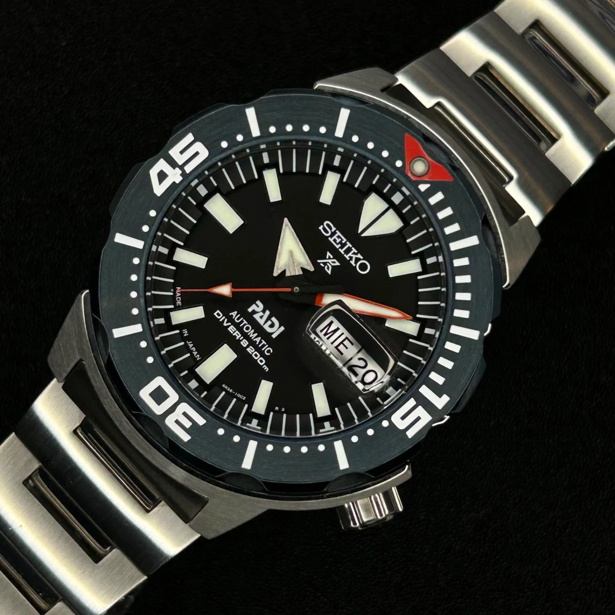 Seiko Diver Analog 200 m (20 ATM) Water Resistance Wristwatches