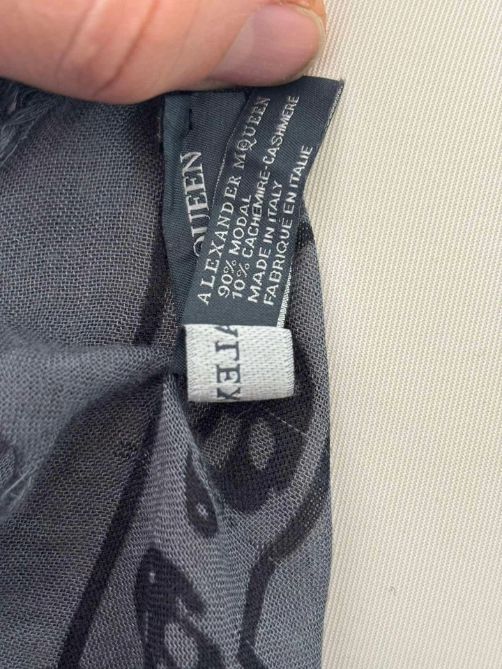S22#Alexander QUEEN Chal Gris Moddal y Cachemira 47/40 pulgadas Hecho en Italia tiene Foto 3 de 4