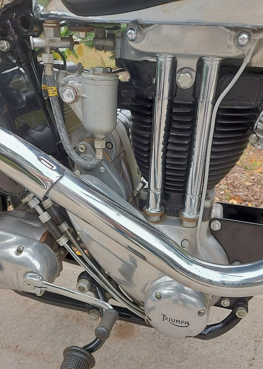 500cc single-cylinder engine - right side
