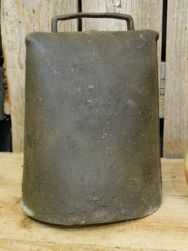 Early Antique Primitive New England Dairy Cow Bell - Picture 6 of 12
