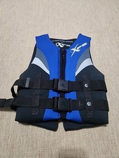 XPS Youth 50-90 Lb Wake Board / Ski Vest, Type III PFD, Black Blue NEW