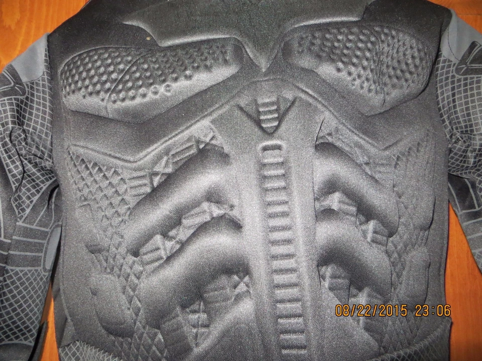 DISFRAZ DE BATMAN NIÑO TALLA M Foto 4 de 4