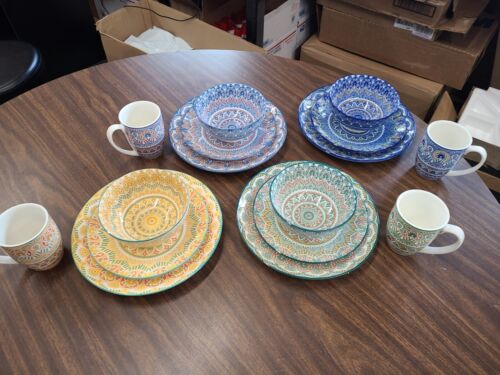 Amazon Basics 16-Piece Kitchen Dinnerware Set Plates Dishes Bowls Cups
