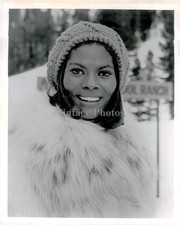 1975 Dionne Warwick Singer Songwriter Tv Show Host 8X10 Historic Vintage Photo