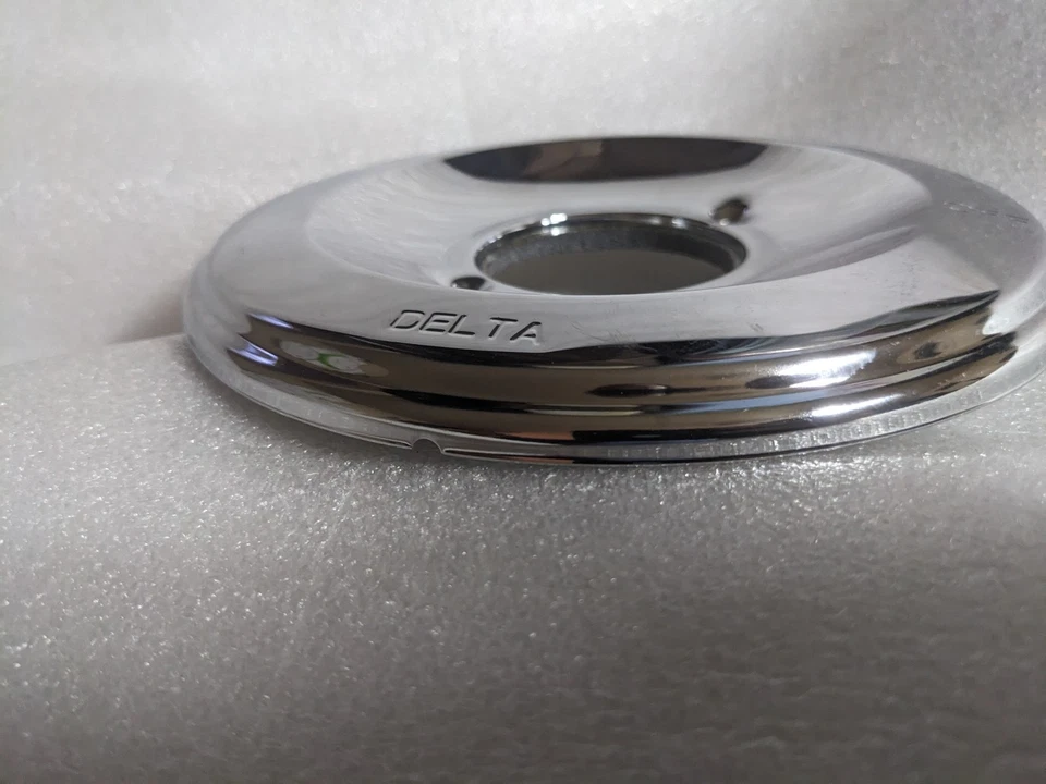 DELTA Monitor 13 /14 Series COVER PLATE ONLY CHROME MINT COND  - Image 3 of 4