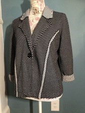 Chico  s W-2 Knit Blazer Chic Fun Career Black/White Stripes Sophisticated