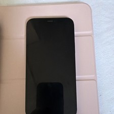 Apple iPhone 12 Smartphone Schwarz Slate, Apple Logo sichtbar