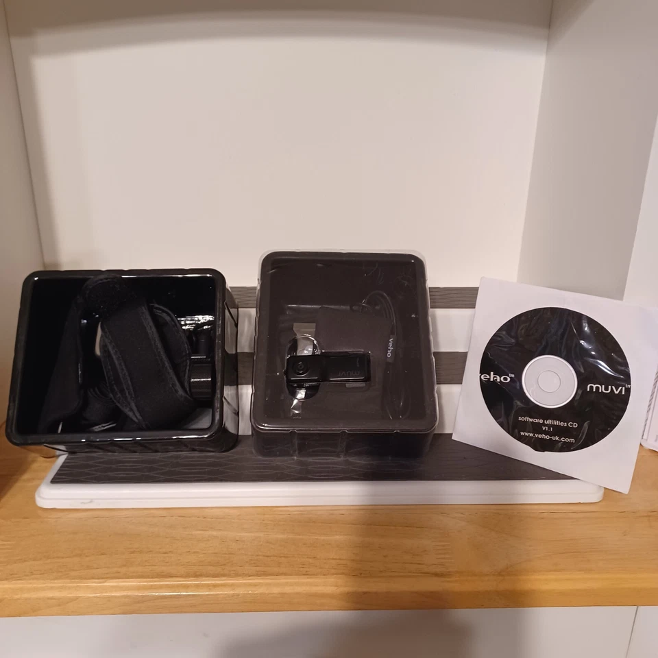 Veho Muvi Pro The Worlds Smallest Micro DV Camcorder Mini Video Camera  - Image 4 of 4