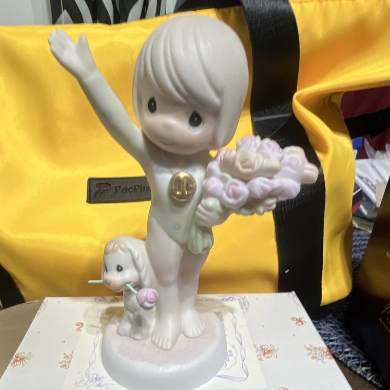 Precious Moments Limited Edition Porcelain Figurine Girl Multicolor 1997 Box
