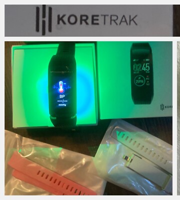 Koretrak Smart Watch HR Gps O2 Messages Built In Charge New In Box +3 Bands