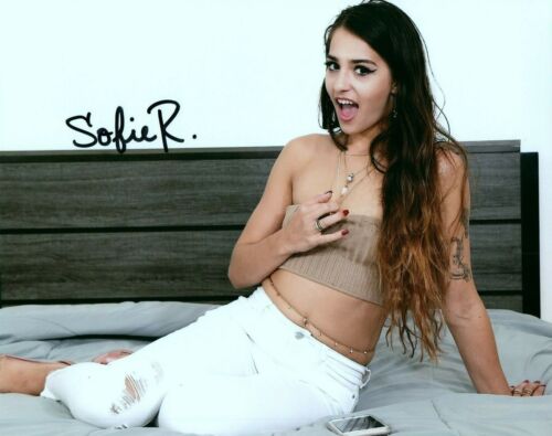 Sofie Reyez super sexy heißes Modell für Erwachsene signiert 8x10 Foto COA-sicher 134 - Bild 1 von 2