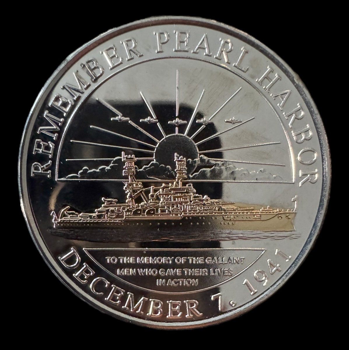 1991 Pearl Harbor 50th Anniversary 1 oz .999 Silver Coin w/24K