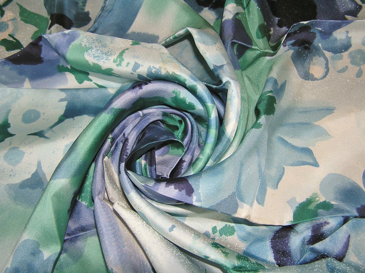 Foulard/Carré/Chale★TRICOSA★En soie 100%★Silk SCARF