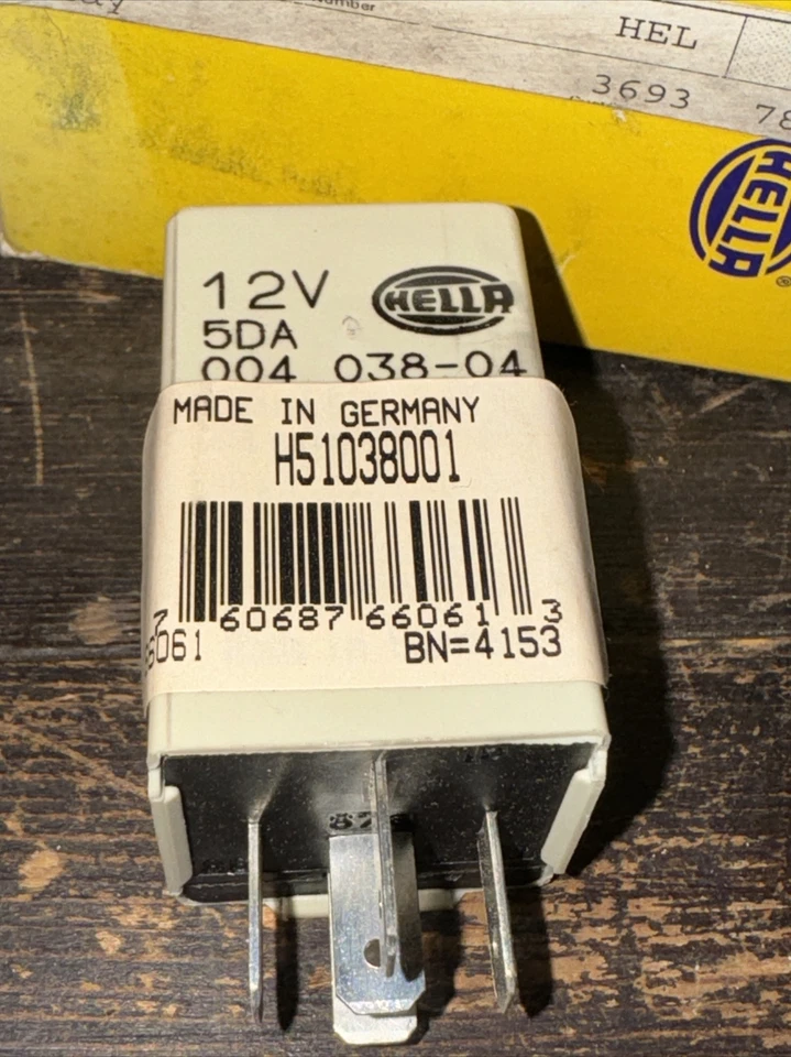 Relé de sobremarcha 3523804 1347764 nuevo fabricante original Volvo 240 244 245 740 760 780 940 Foto 2 de 3