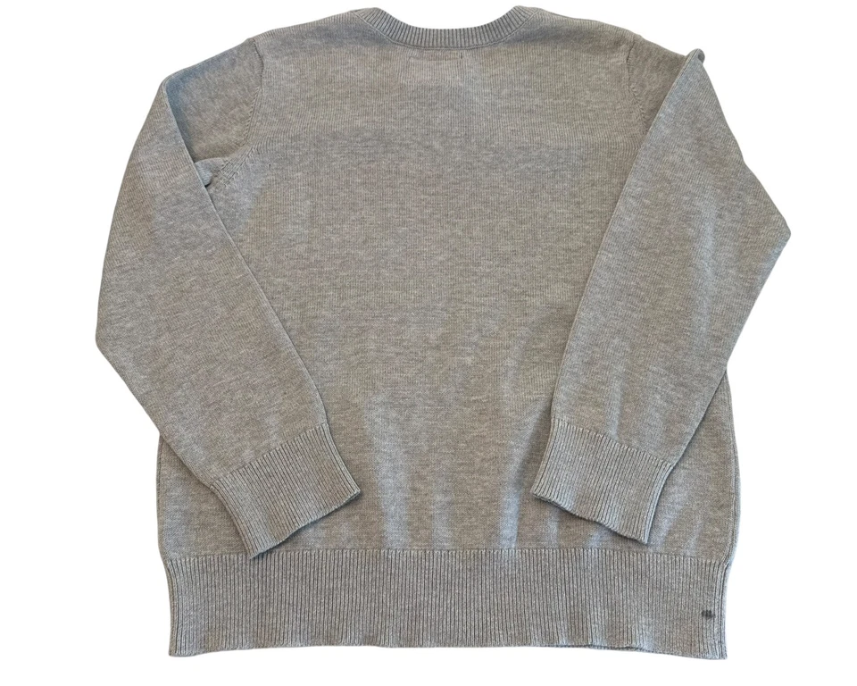 Suéter OsHKosH B'Gosh Gris Abatible Lentejuelas Tiburón Manga Larga Talla 10 Nuevo con Etiquetas Precio de venta sugerido por el fabricante $40 Foto 2 de 4