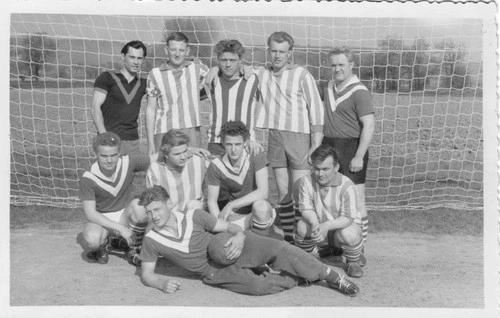 Football team Leipzig 1950s + photo 14x9cm +.