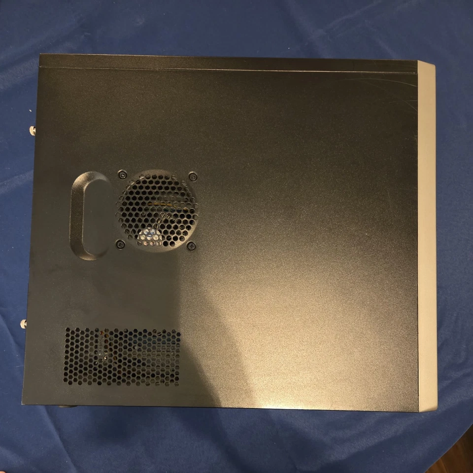 Computadora de escritorio AMD Athlon x2 250e 2 GB de RAM sin disco duro Foto 2 de 4