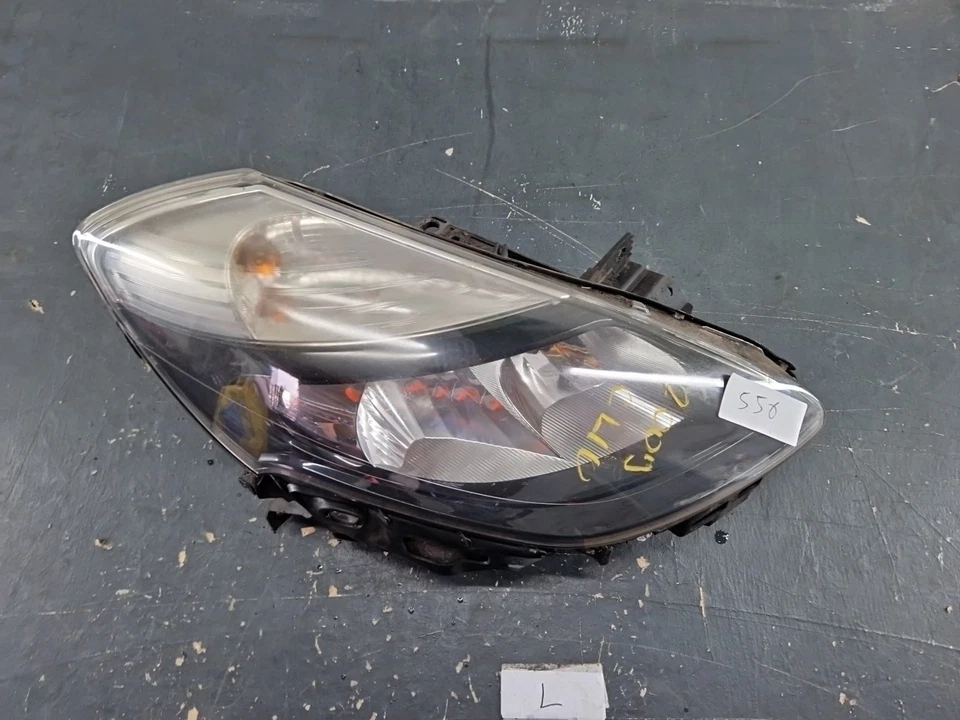Faro delantero derecho renault clio iii 2010 Foto 3 de 4