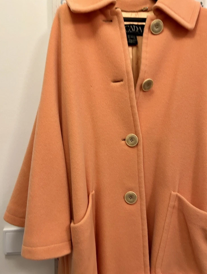 ESCADA Luxuriöser Damen Mantel Overside. NP; 3.600 Euro - Bild 2 von 4