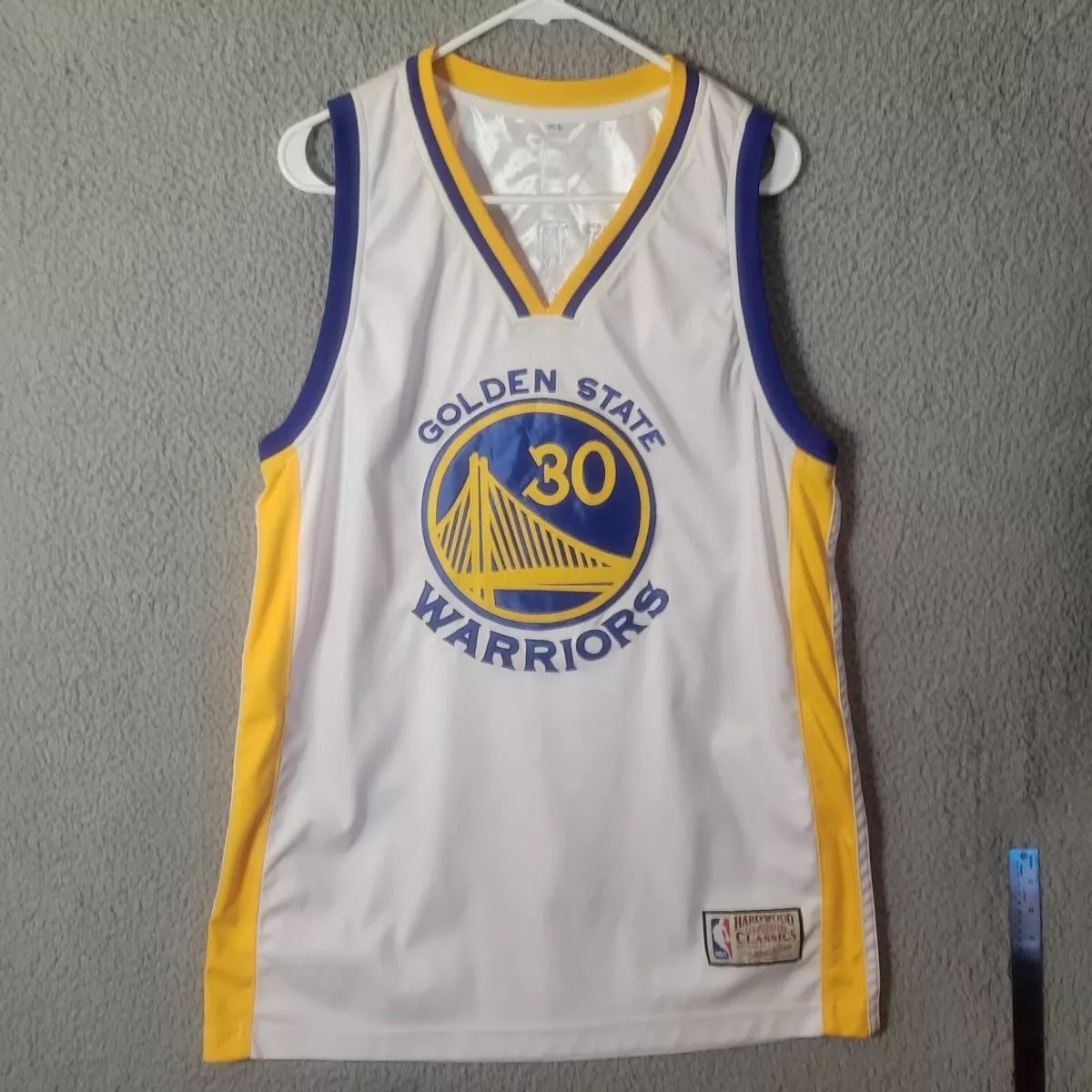 Mitchell & Ness Men's Golden State Warriors Stephen Curry #30 Swingman Jersey, XL, White