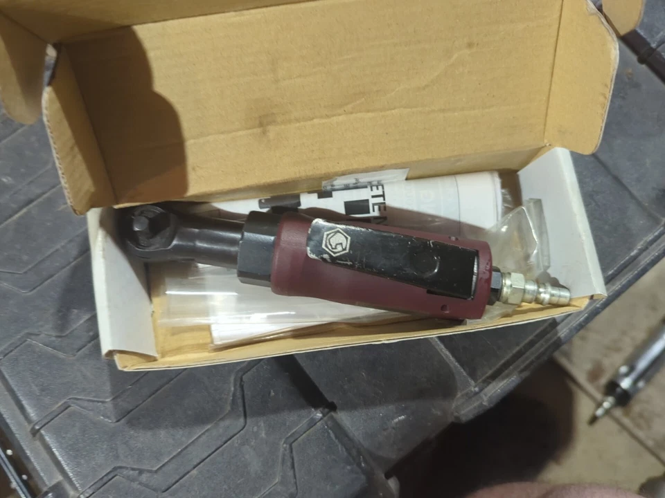 Trinquete neumático de aire Matco Tools MT2835A 1/4" Foto 2 de 4