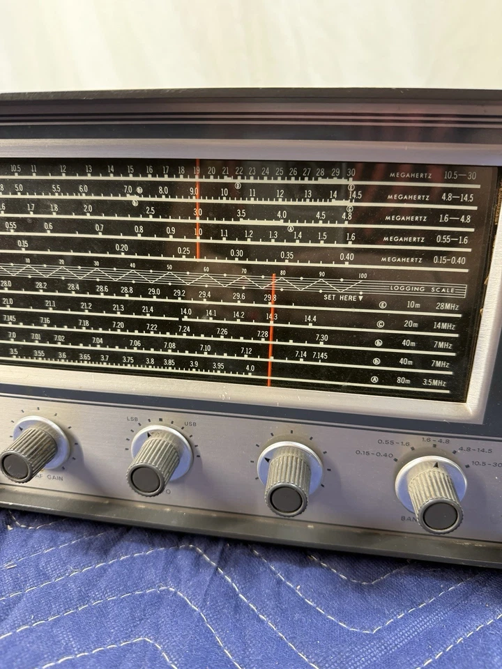 Receptor de ondas curtas Allied A-2515. Rádio de comunicação de estado sólido cinco bandas - Imagem 4 de 4