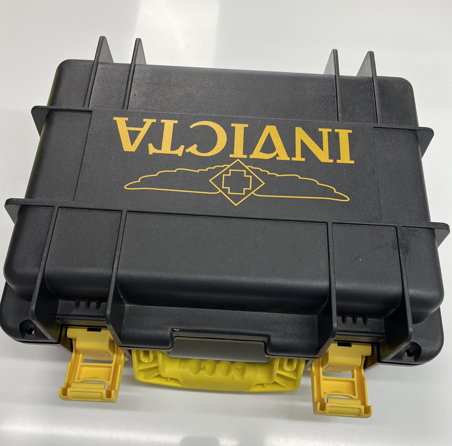 INVICTA 8-Slot Watch Case Protector Box for Dive Watches Black Silver