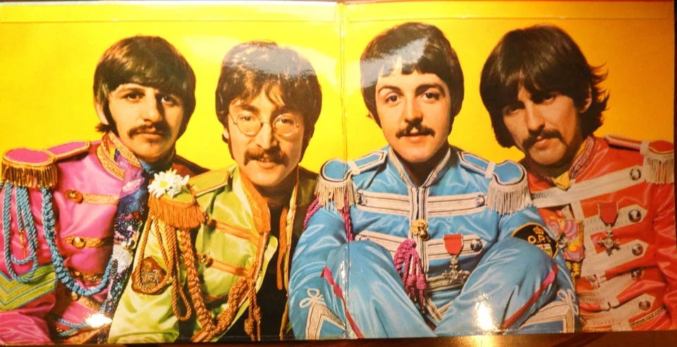 The Beatles Sgt. Pepper's Lonely Hearts Club Band · Lp · 1969, photo 3 of 5