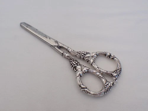 Vintage Beautiful Sterling Silver Handle Grape Shears ZO-13