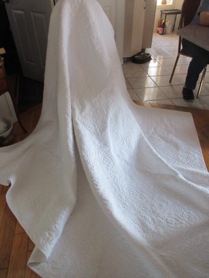 #22B Vintage White Bedspread with Beautiful Pattern is Soft 84'' by 91'' inches