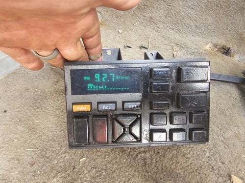✅ 88-94 CHEVY GMC SILVERADO SIERRA RADIO STEREO TUNER 16189885 OEM - Picture 18 of 19
