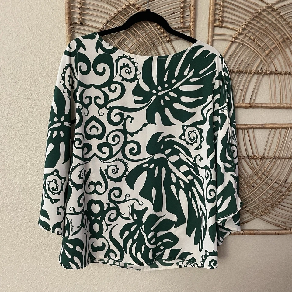 Manuhealii Batwing Aloha Print Blouse Top Sleeve Slits Tropical Green Sz XS/S B2 - Image 2 of 4
