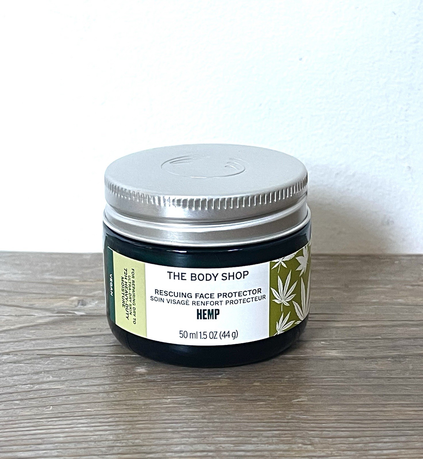 The Body Shop - Hemp Rescuing Face Protector - 50ml - New