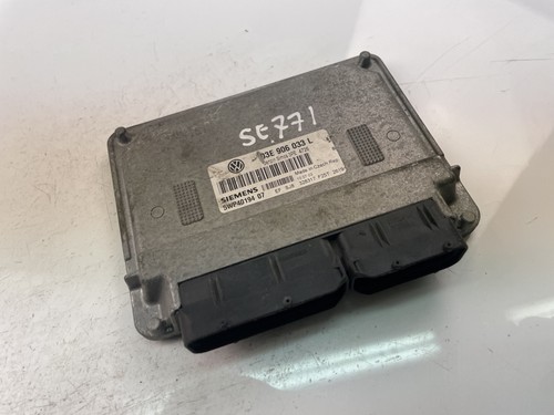 VW POLO 6N2 Motorsteuergerät ECU 03E906033L 17228808