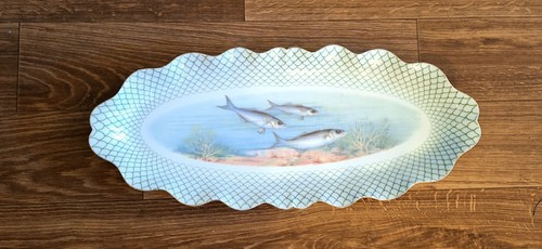 Lot 179 - A RARE ROYAL YACHT SERVING PLATTER OFF THE