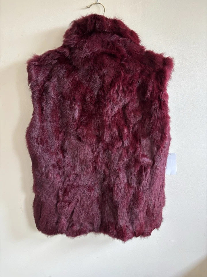 Chaleco Saks Fifth Avenue Nuevo con Etiquetas Piel de Conejo Real Cuello M/L Color Vino, 2 Bolsillos Foto 4 de 4