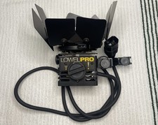 Lowel L7 Studio Lighting, Lowel Tota-Kit Stand Up to 9  and Carry case VINTAGE