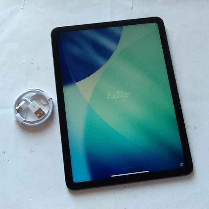 Apple iPad Air 5th Generation – 10.9