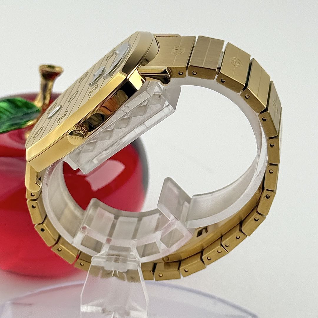 Gucci 747 Analog Quartz Men New External Replacement Belt Gucci 747 Analog Quartz Men New External Replacement Belt