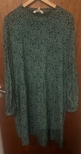 Seasalt Selven Dress Size 26-28 Green Leaf  pattern 