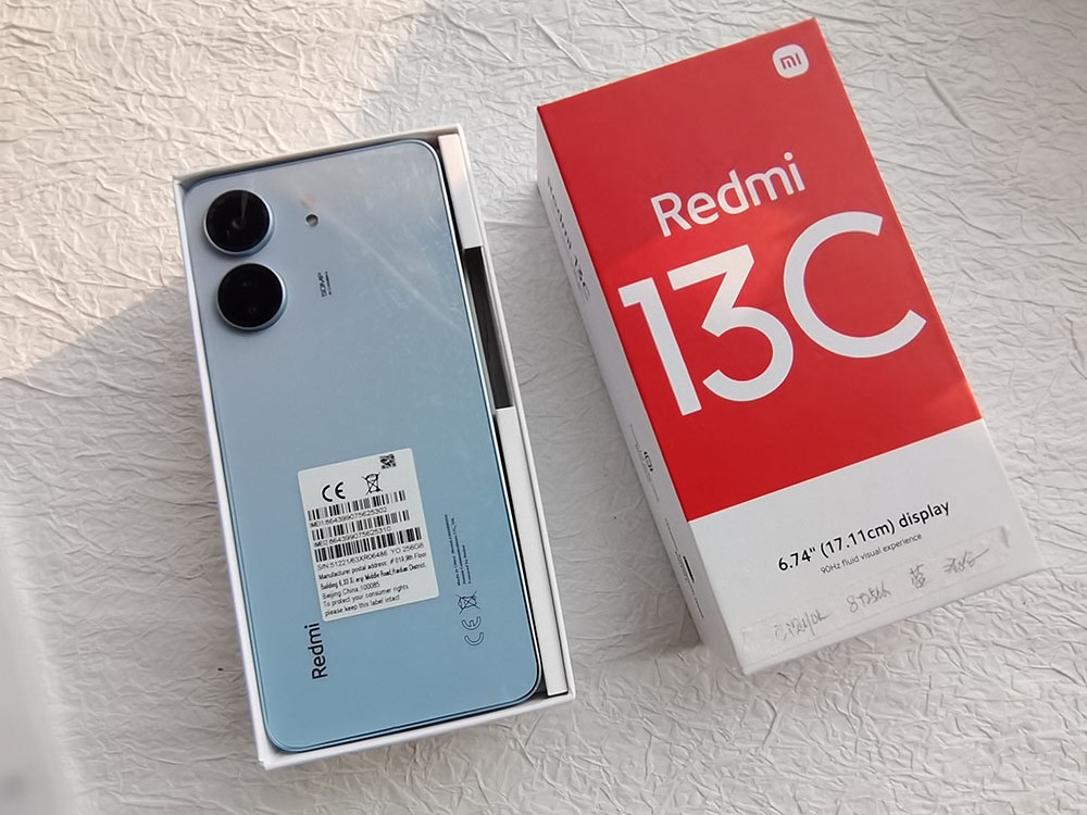 New Xiaomi Redmi 13C - Unlocked 8GB RAM 256GB ROM-All Colors