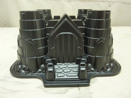 Sartén para pasteles Nordic Ware Castle Bundt de 10 tazas - Imagen 8 de 11