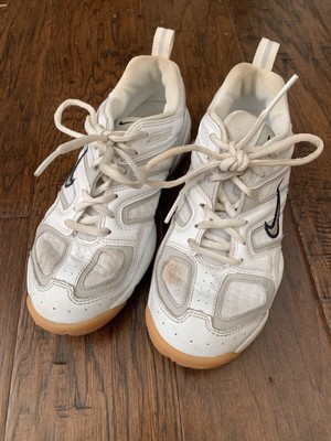 white nike volleyball shoes size 10